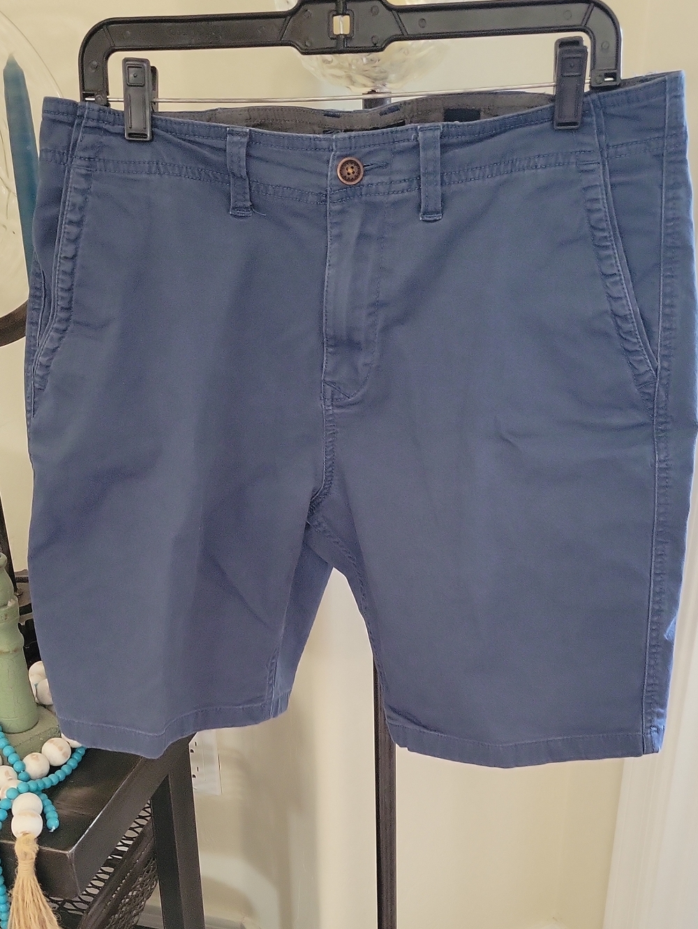 Lucky Brand Men's Blue Flat-Front Cotton Blend Shorts